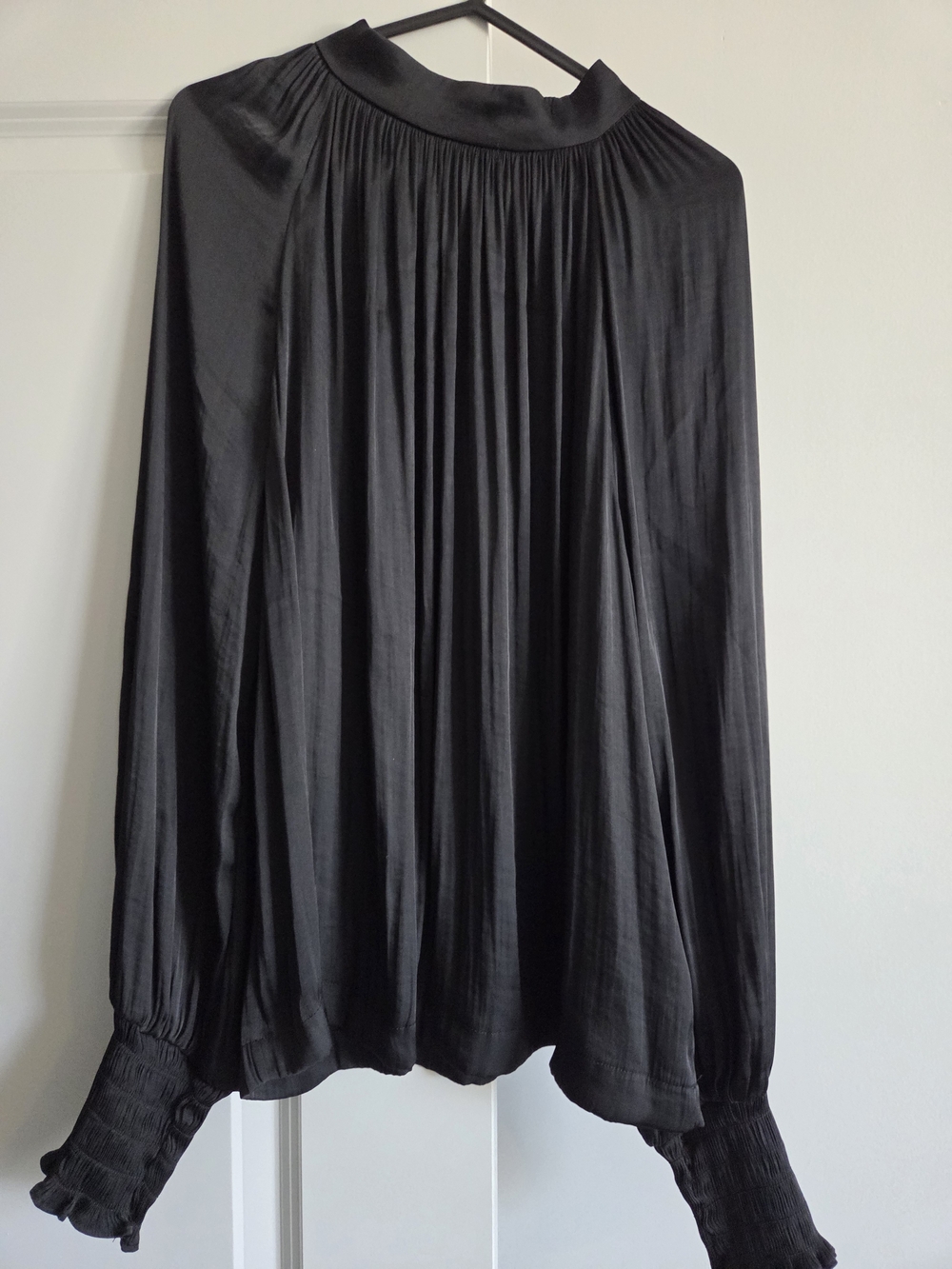 GAP Black Pleated Long-Sleeve Blouse